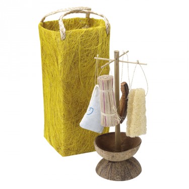 Friends of the Earth natural washing up kit.jpg Friends of the Earth natural washing up kit.jpg